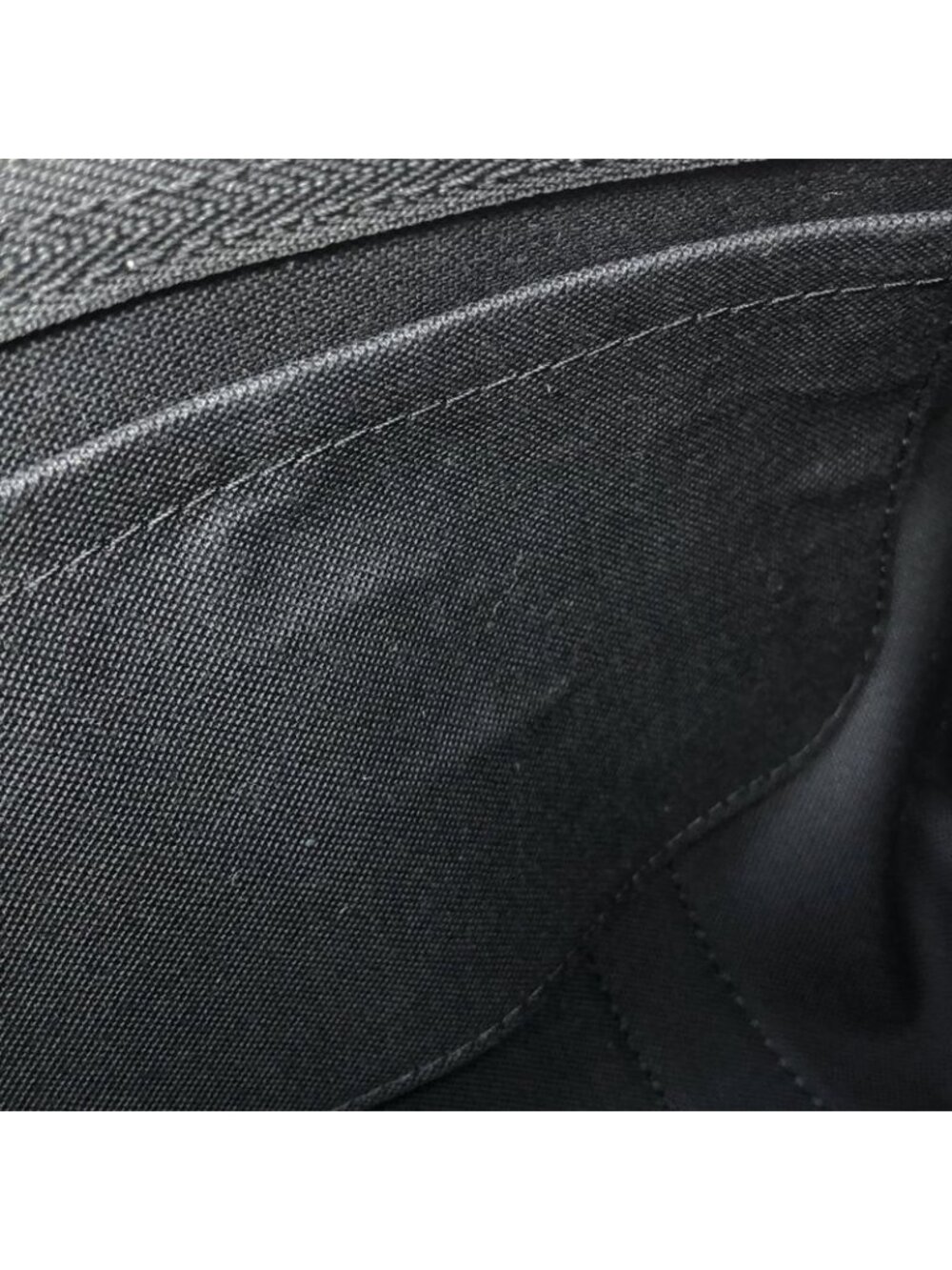 Louis Vuitton Monogram Eclipse Reverse Keepall Bandouliere 25 cm Boston Bag - Picture 8 of 8